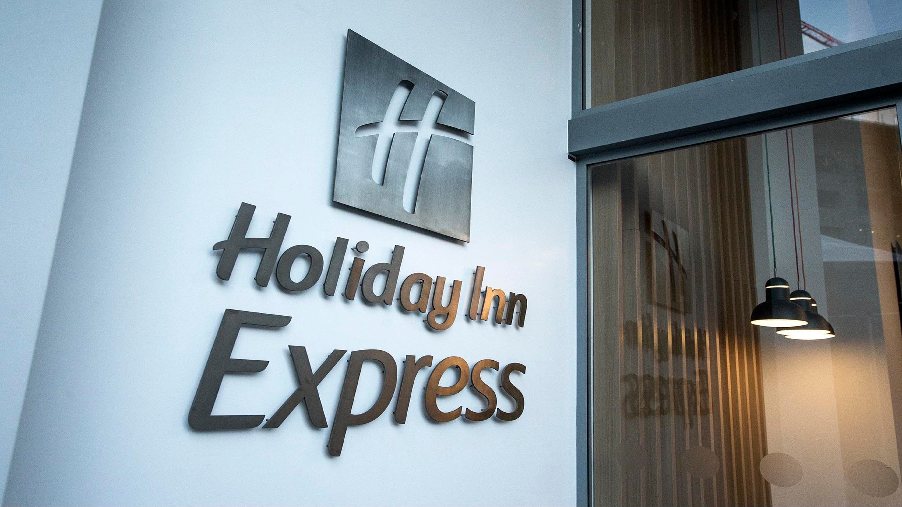 Holiday Inn Express - Malta, An Ihg Hotel St. Julian's Exteriör bild